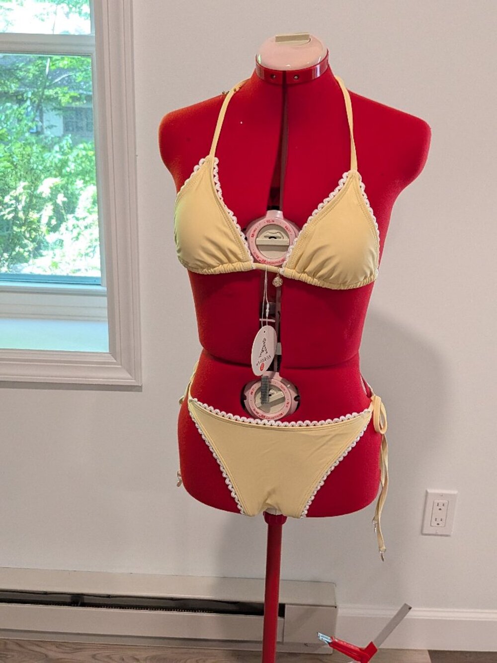NWT pastel yellow bikini with scallop lace